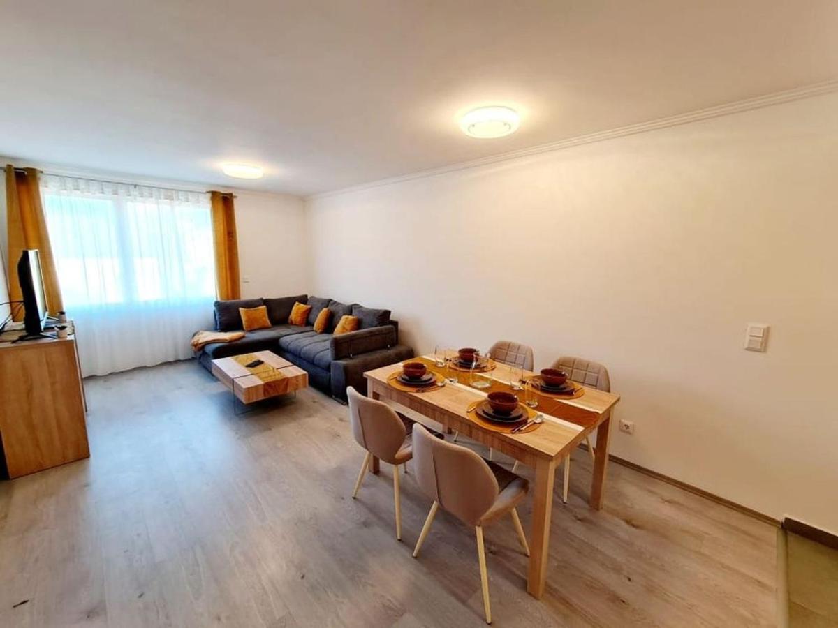 Hungary Homes Residence เฮวิซ ภายนอก รูปภาพ