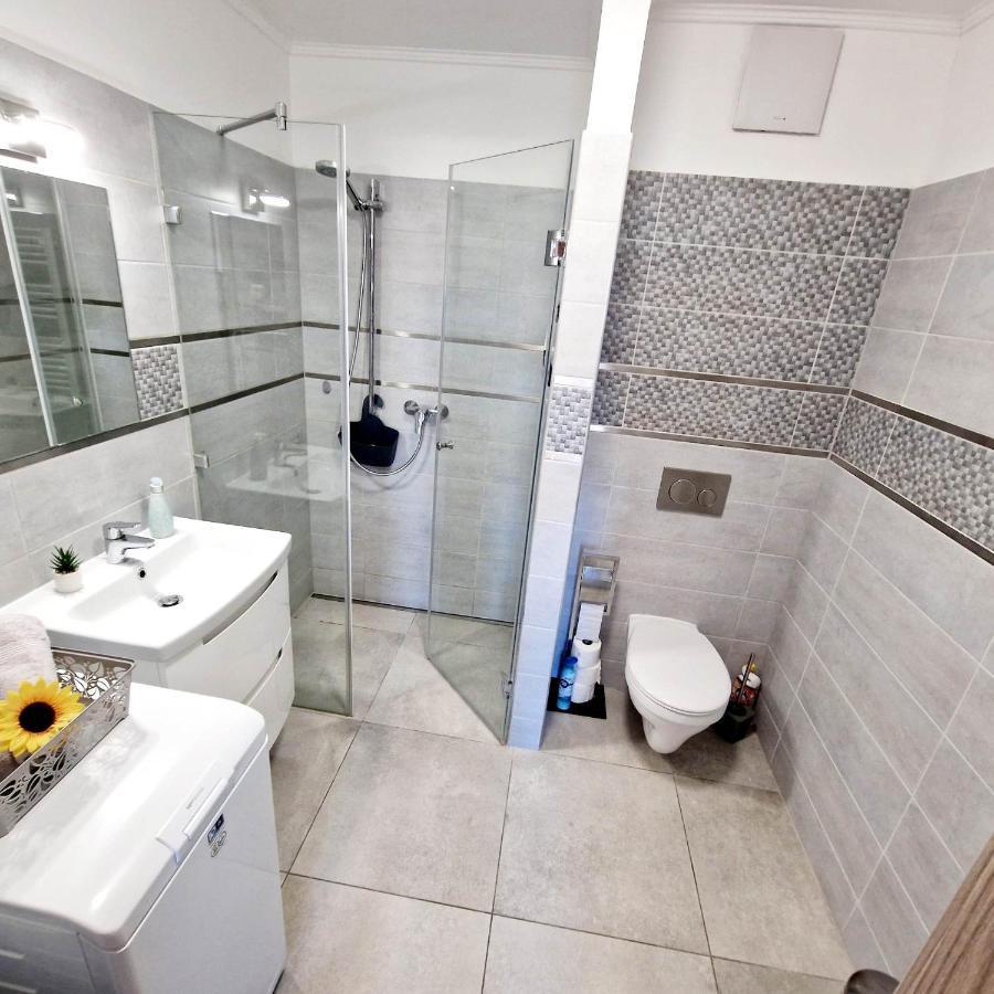Hungary Homes Residence เฮวิซ ภายนอก รูปภาพ